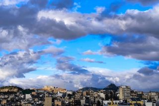 Ο καιρός σήμερα: Ηλιοφάνεια παντού, βροχές σε Κρήτη και Δωδεκάνησα